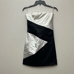 French Atmosphere Strapless Dress Size Medium NWT